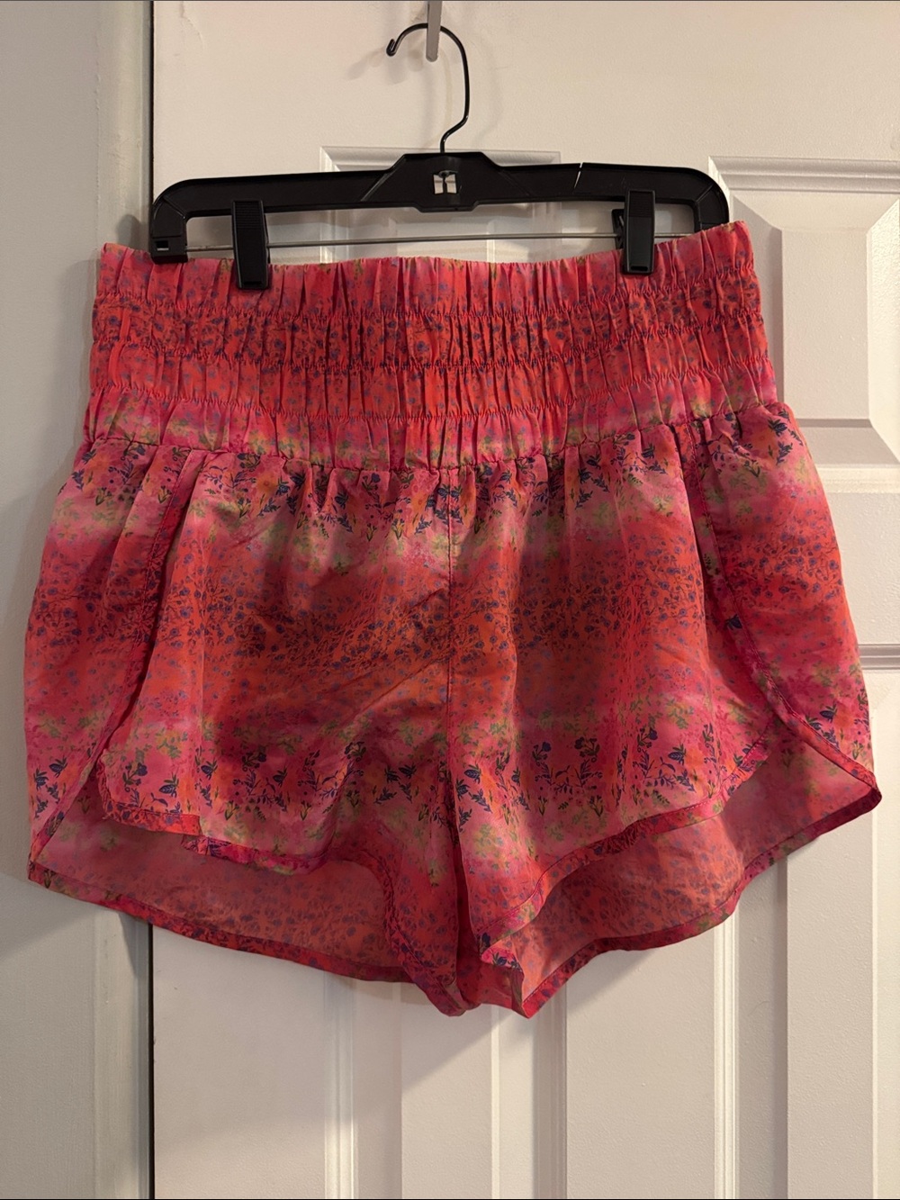 NATURAL LIFE Pink Floral Smocked Waist Athletic Shorts